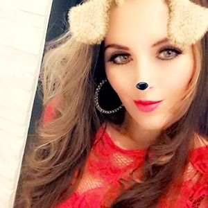 Meet your Posher, Carly